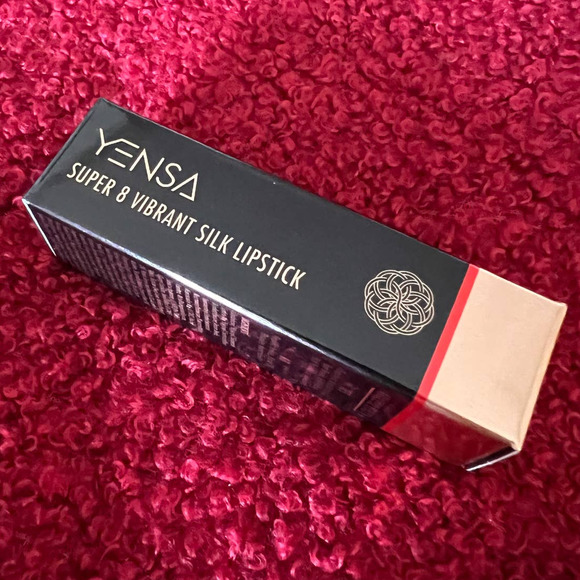 Yensa Super 8 Vibrant Silk Lipstick - Freespirit - NEW - Picture 7 of 8